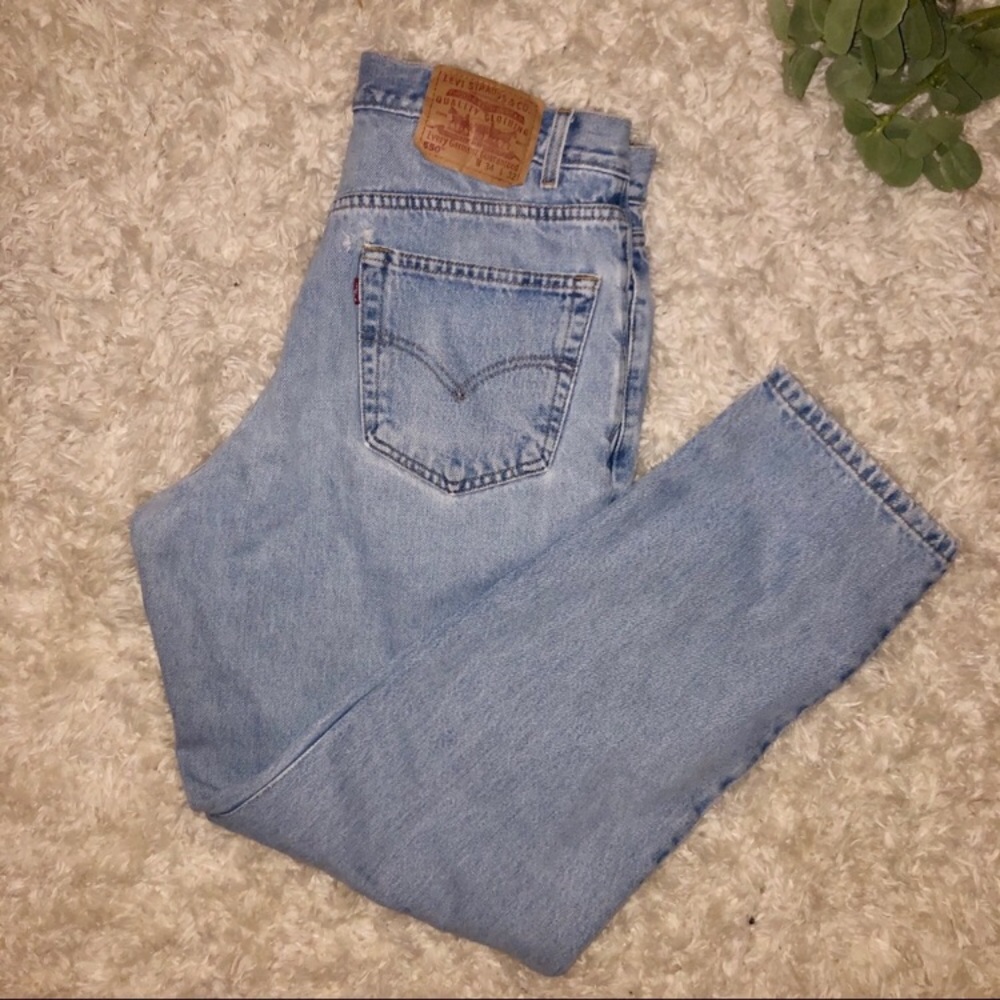 2000 Levi 550 High Rise Distressed Boyfriend Jeans